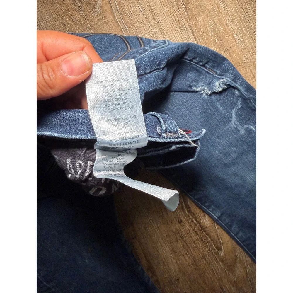 True Religion Manchester United Distressed Slim Jeans‎ 28 Dark Wash Red Hardware